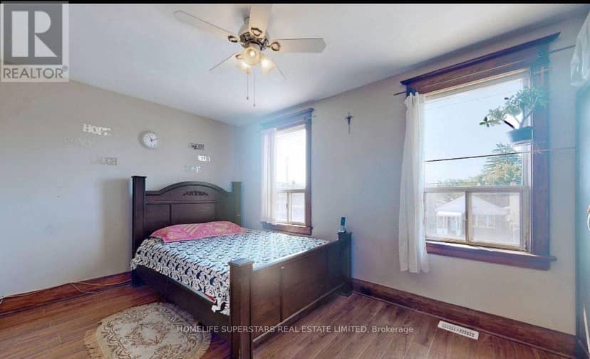 94 Ypres Road, Toronto, photo 5