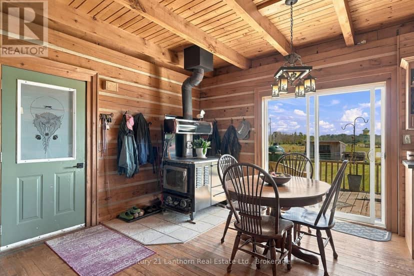 939 Kelly Road, Prince Edward County, photo 8