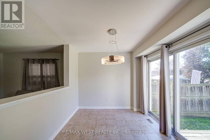 143 Allworth Crescent — photo 14 of 29