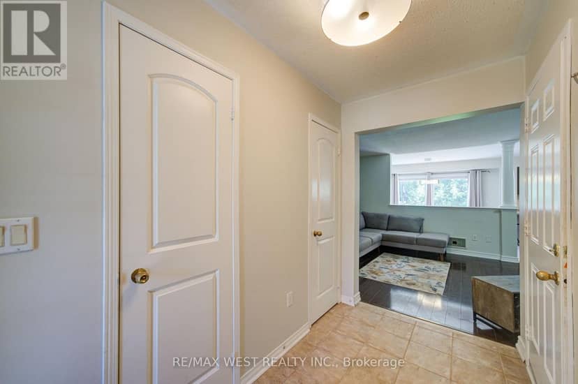 143 Allworth Crescent — photo 5 of 29