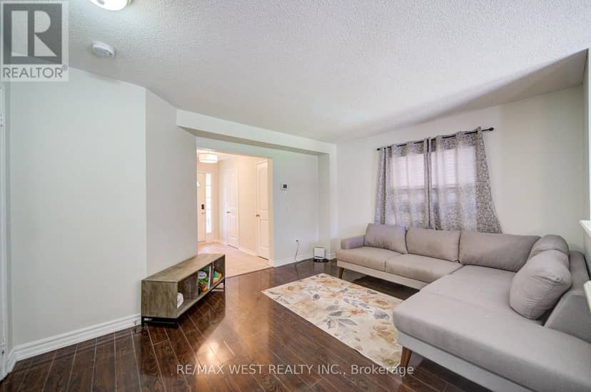 143 Allworth Crescent — photo 8 of 29
