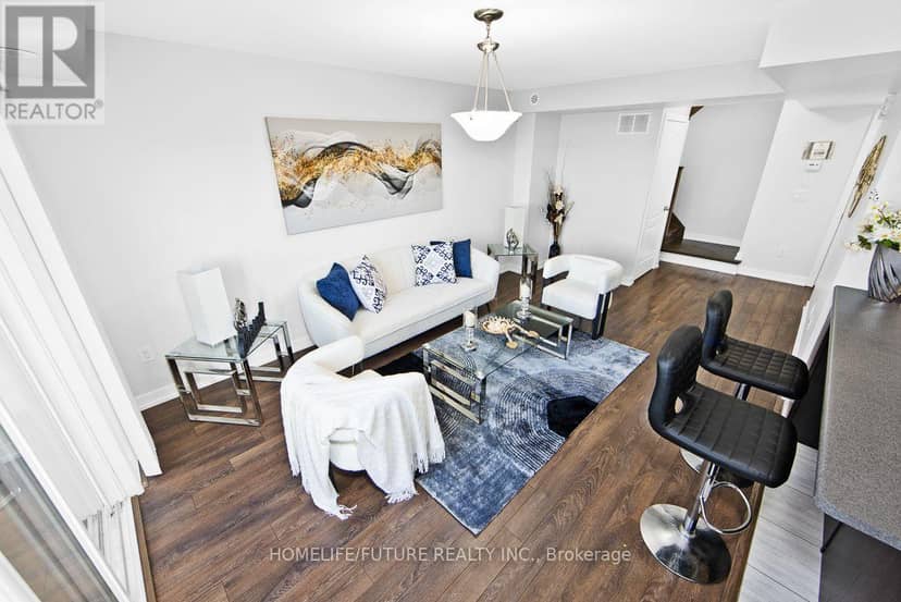 2521 - 30 Westmeath Lane — photo 12 of 32
