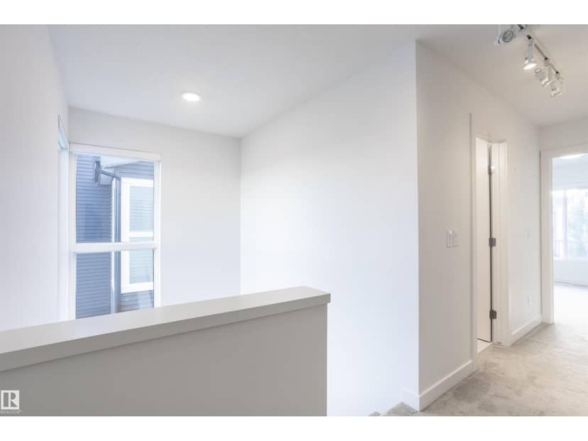 #56 100 Jensen Lakes Bv — photo 17 of 40