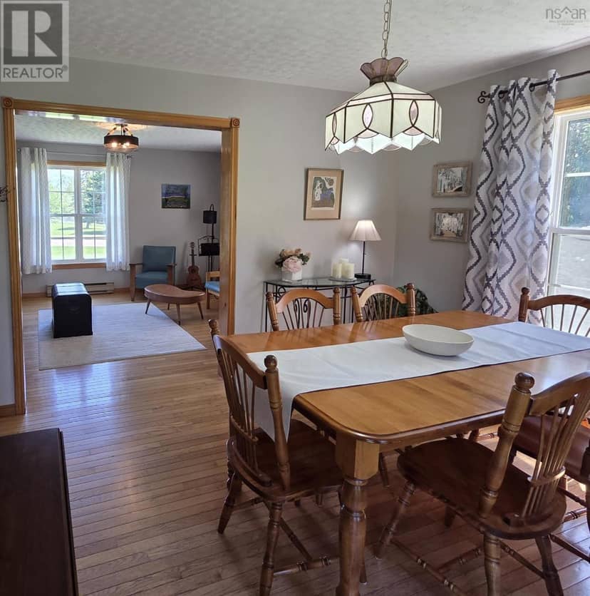 53 MEADOWLAND Avenue — photo 16 of 40