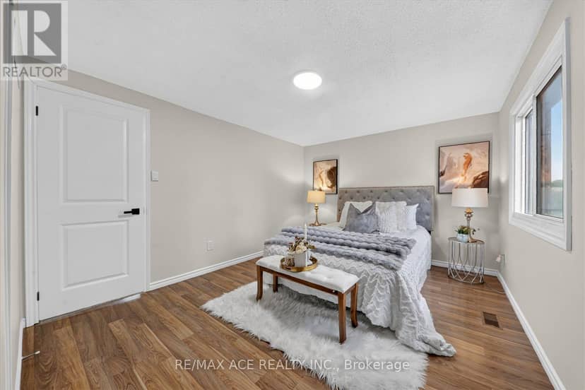 101 Greenfield Crescent — photo 21 of 35