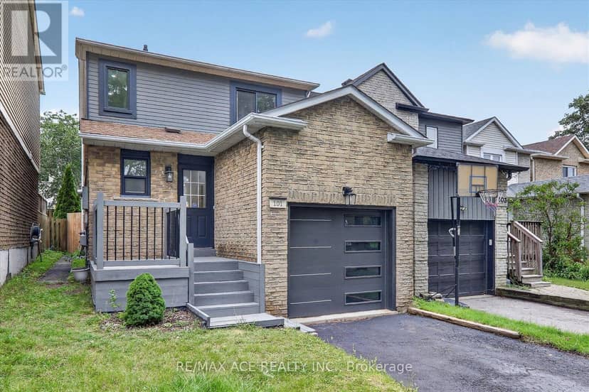 101 Greenfield Crescent — photo 4 of 35