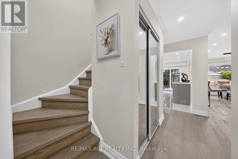 101 Greenfield Crescent — photo 9 of 35