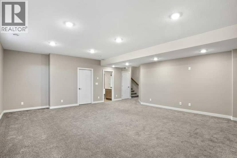 26 Tagish Avenue — photo 30 of 40