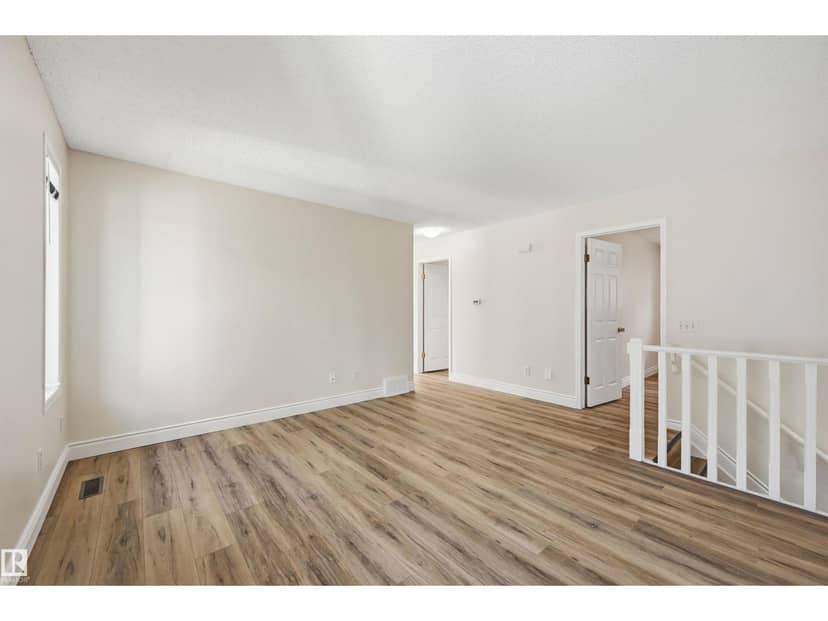 11615 8 AV NW, Edmonton, photo 7