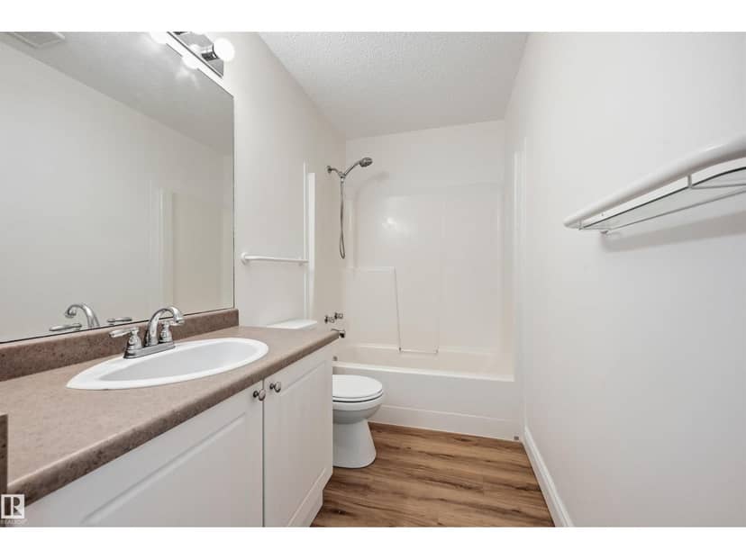 11615 8 AV NW — photo 22 of 40