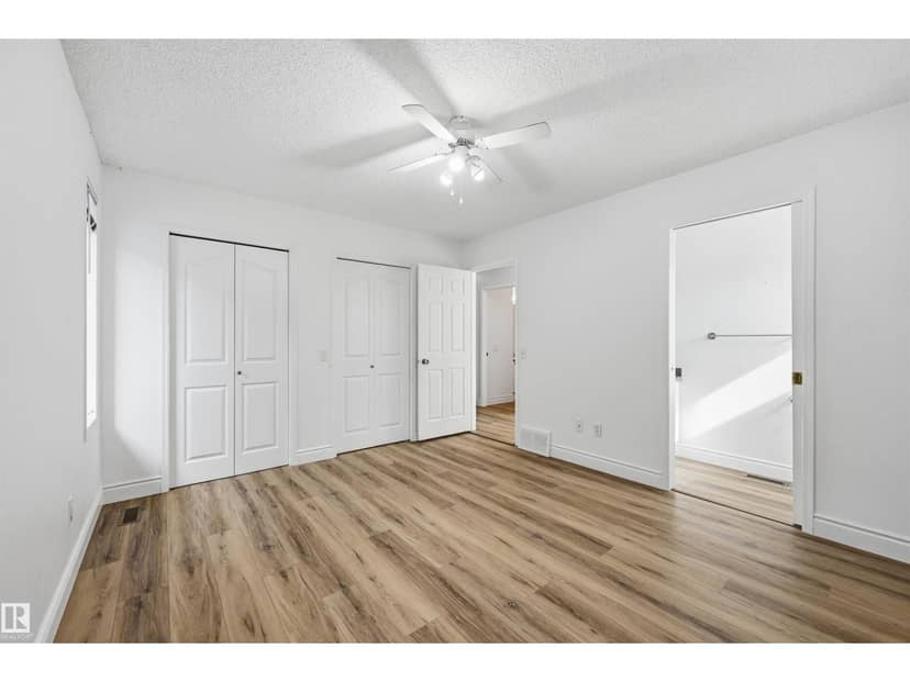 11615 8 AV NW — photo 17 of 40