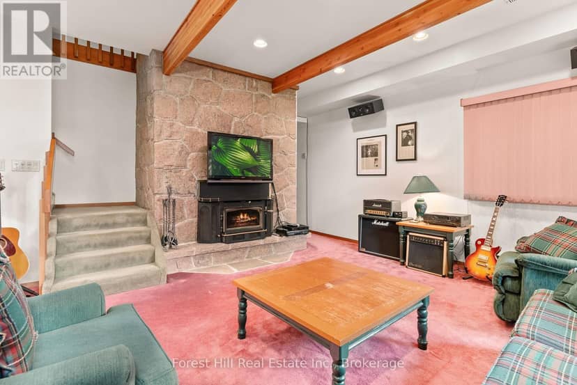 4475 Kawagama Lake Road — photo 27 of 40
