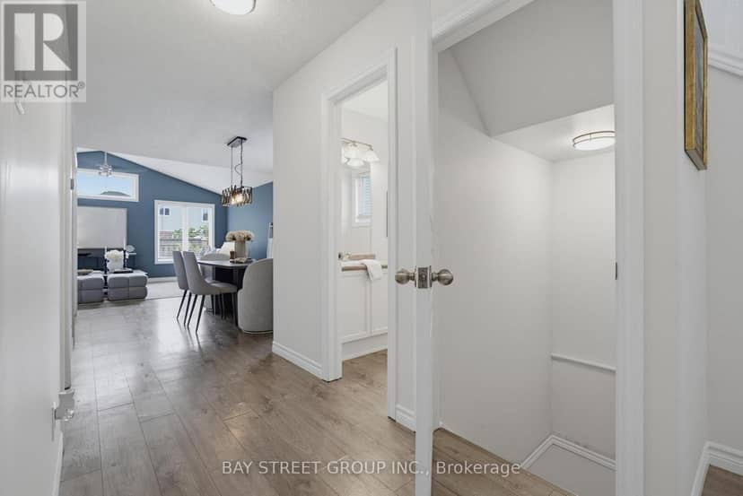 213 Hawthorne Road — photo 17 of 40