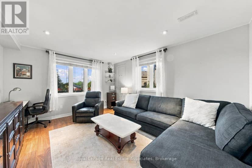 82 Margaret Avenue — photo 38 of 40