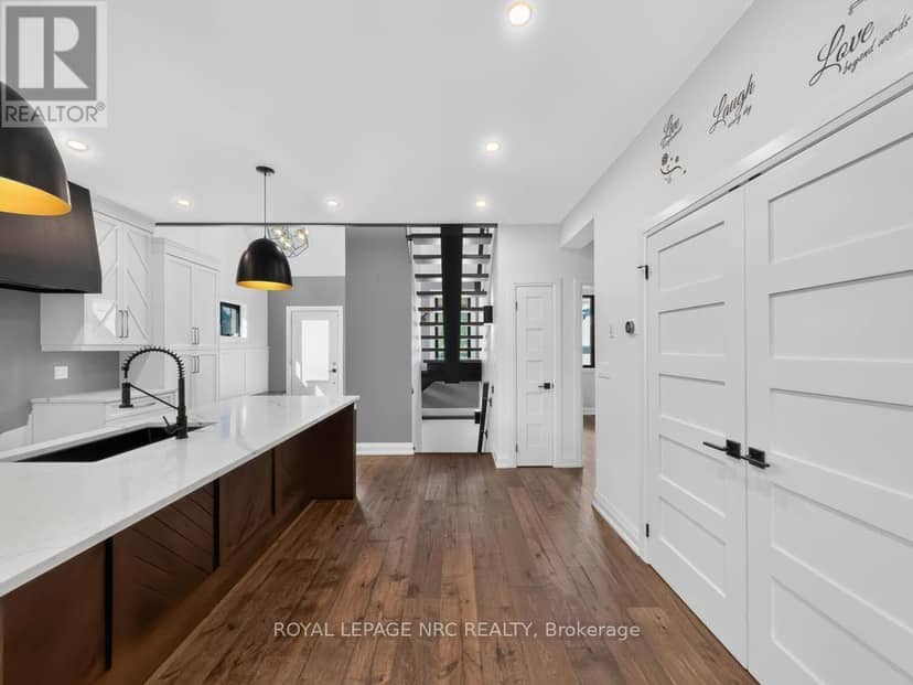 14 Charlotte Court — photo 10 of 39