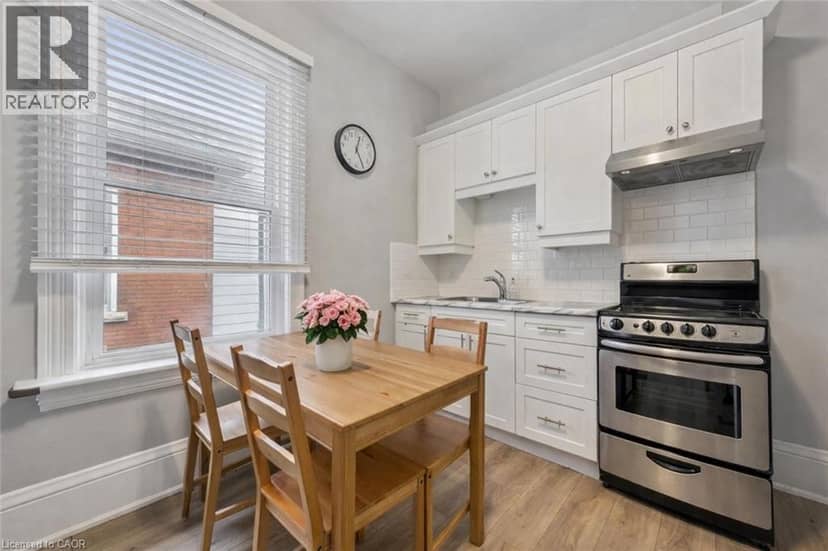 29 CRIMEA Street, Guelph, photo 3