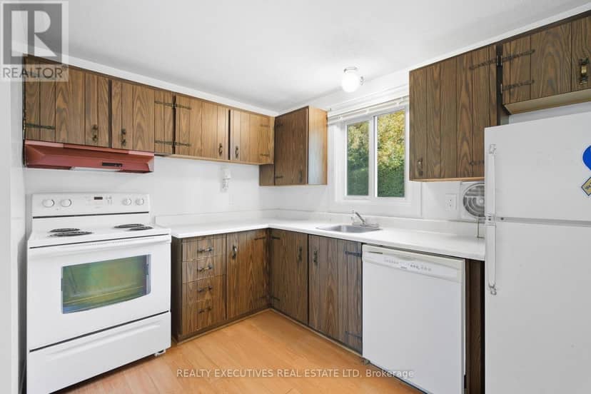 441 May Street — photo 13 of 40