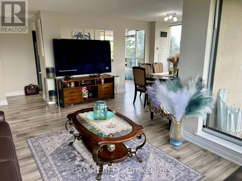 412 - 10 Laurelcrest Street — photo 18 of 38