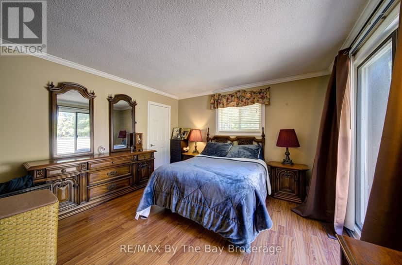 1693 River Road W — photo 26 of 40