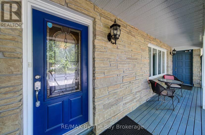 1693 River Road W — photo 3 of 40
