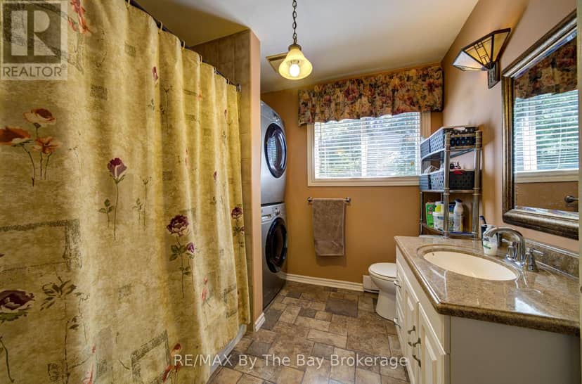 1693 River Road W — photo 31 of 40