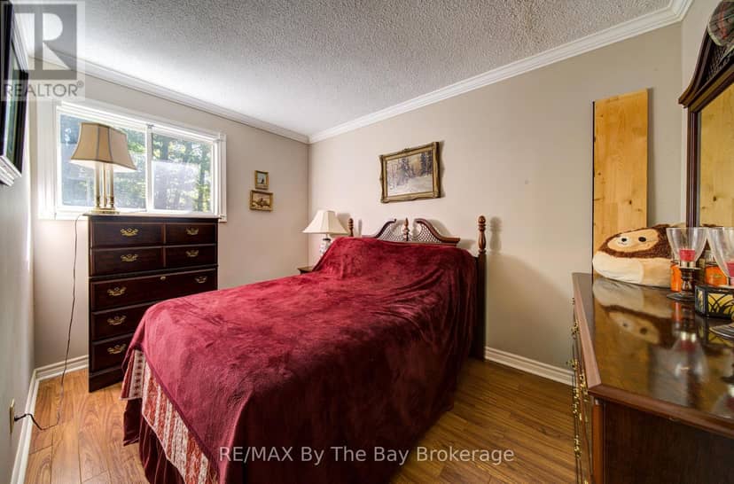 1693 River Road W — photo 33 of 40