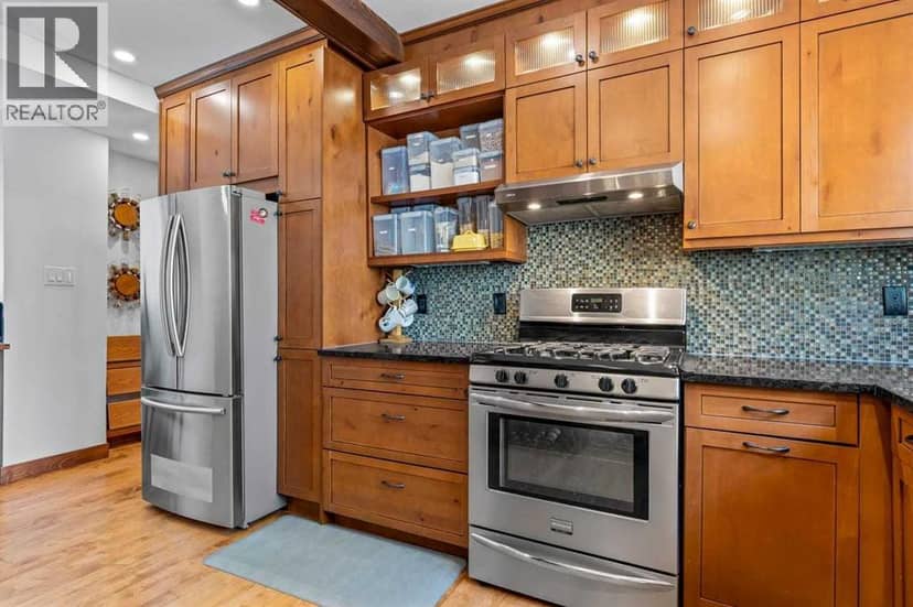 726 Memorial Drive NW — photo 13 of 40