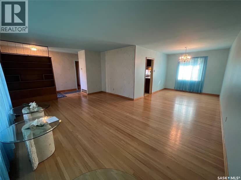 1123 Asquith DRIVE — photo 7 of 40