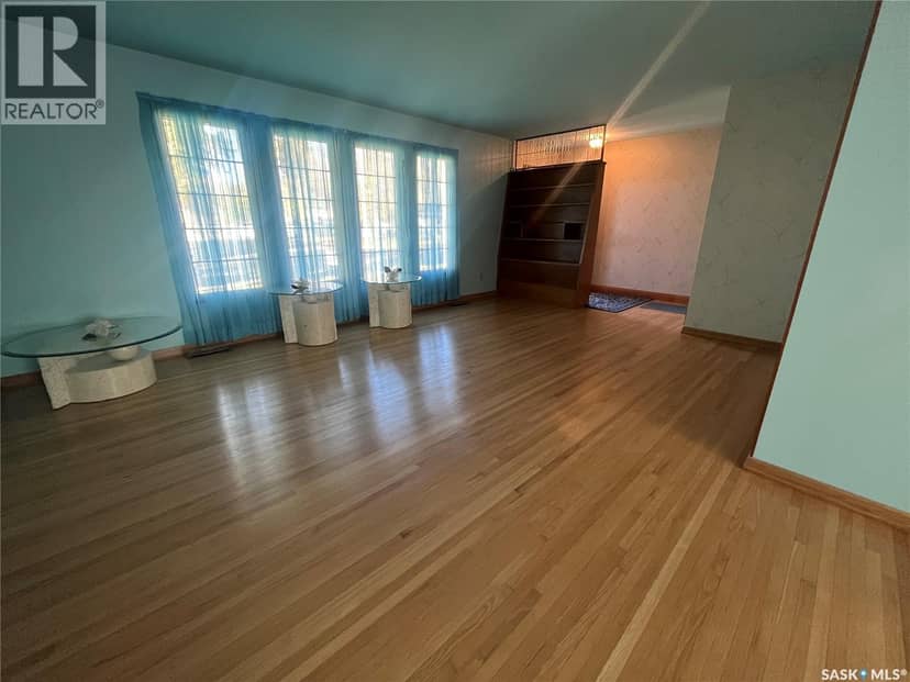 1123 Asquith DRIVE — photo 9 of 40