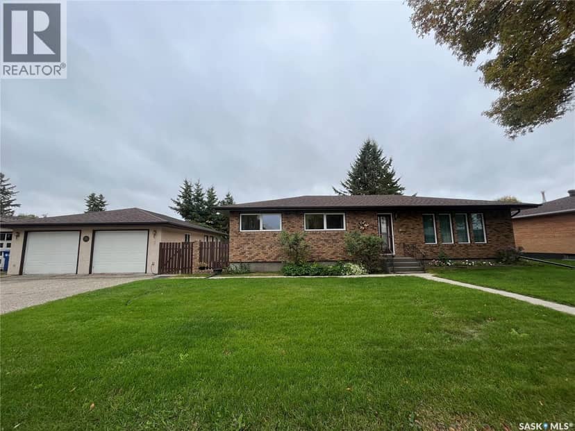 1123 Asquith DRIVE — photo 1 of 40