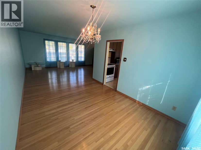 1123 Asquith DRIVE — photo 8 of 40