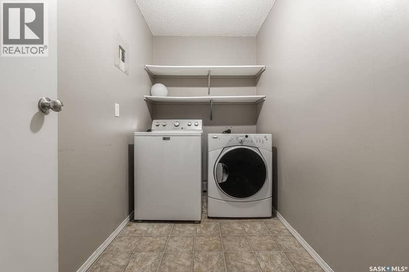 212 3302 33rd STREET W — photo 15 of 24