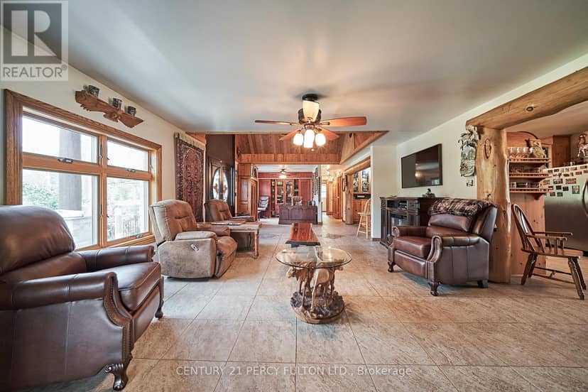 2733 Taunton Road — photo 11 of 40