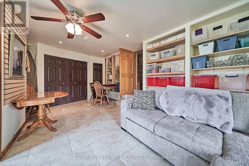 2733 Taunton Road — photo 37 of 40