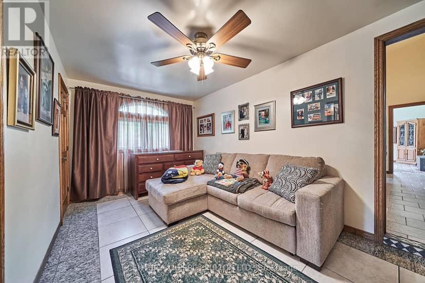2733 Taunton Road — photo 40 of 40