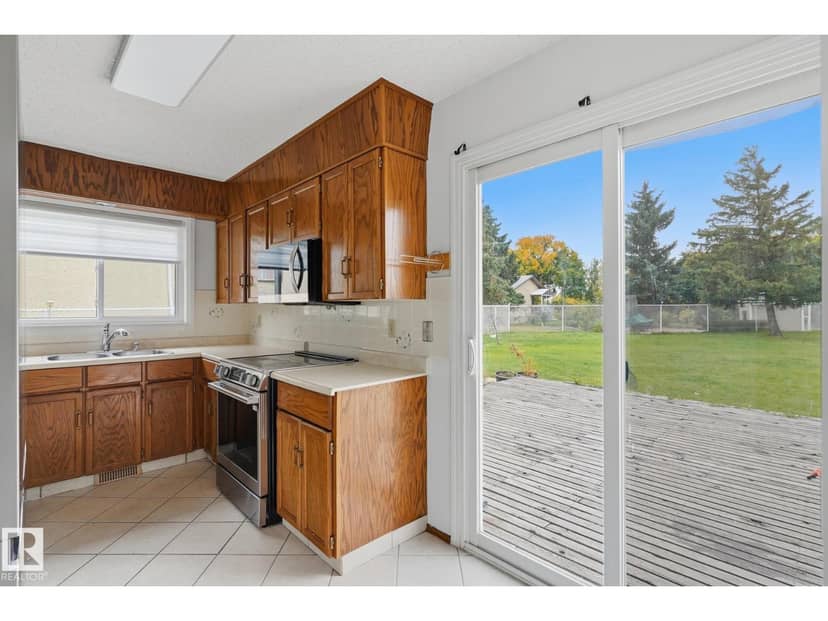 12631 161 AV NW — photo 12 of 38
