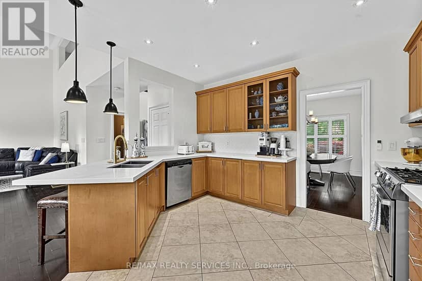 50 North Riverdale Drive — photo 13 of 40