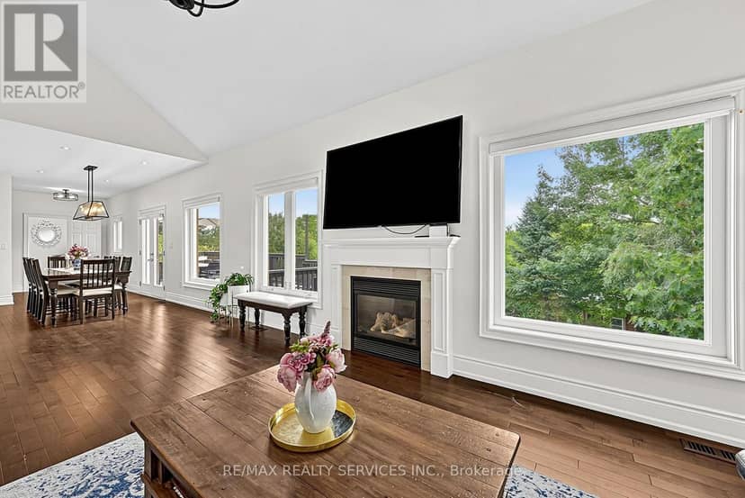 50 North Riverdale Drive — photo 10 of 40