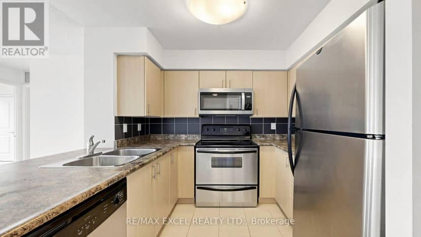 2009 - 4978 Yonge Street — photo 15 of 40