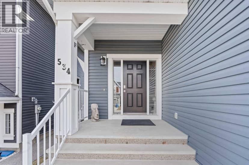 534 River Heights Crescent, Cochrane, photo 2