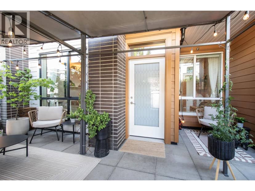 111 615 E 3RD STREET, North Vancouver, photo 2