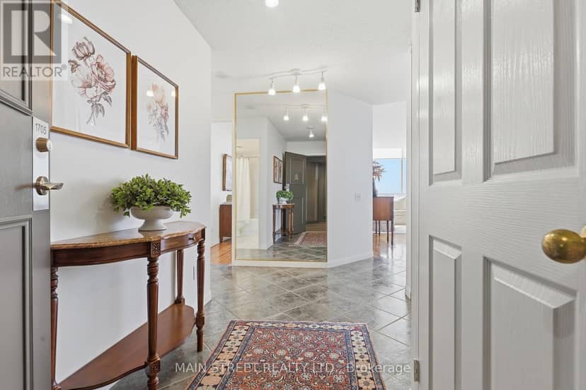 1705 - 110 Promenade Circle — photo 3 of 27