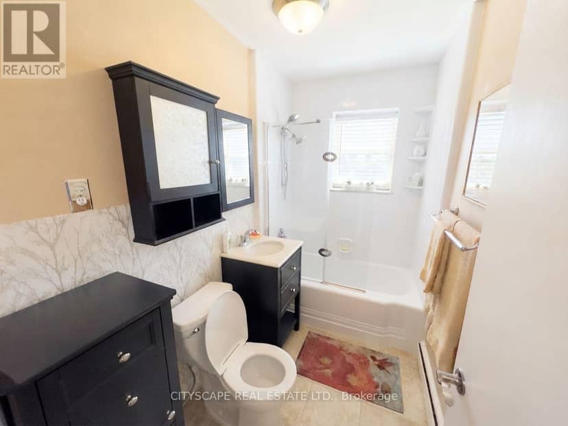25 - 824 Brant Street — photo 16 of 27