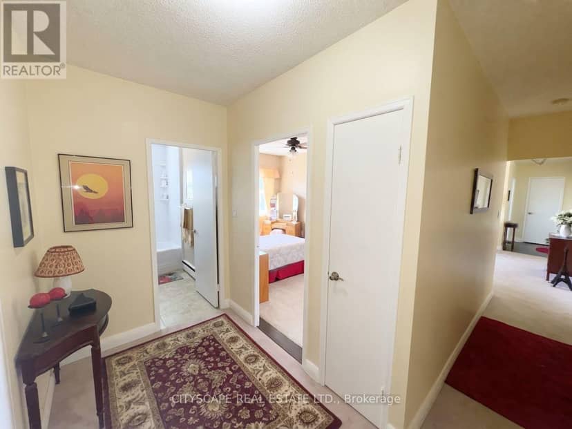 25 - 824 Brant Street — photo 12 of 27