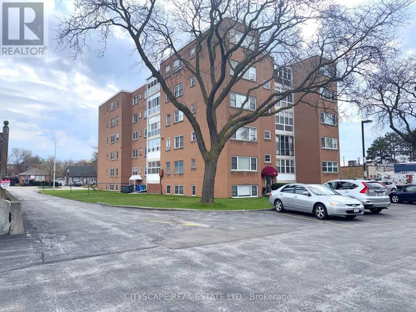 25 - 824 Brant Street — photo 26 of 27