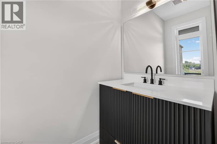8905 ANGIE Drive, Niagara Falls, photo 7