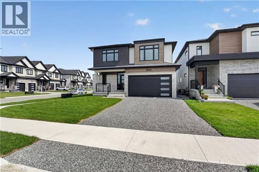 8905 ANGIE Drive, Niagara Falls, photo 3