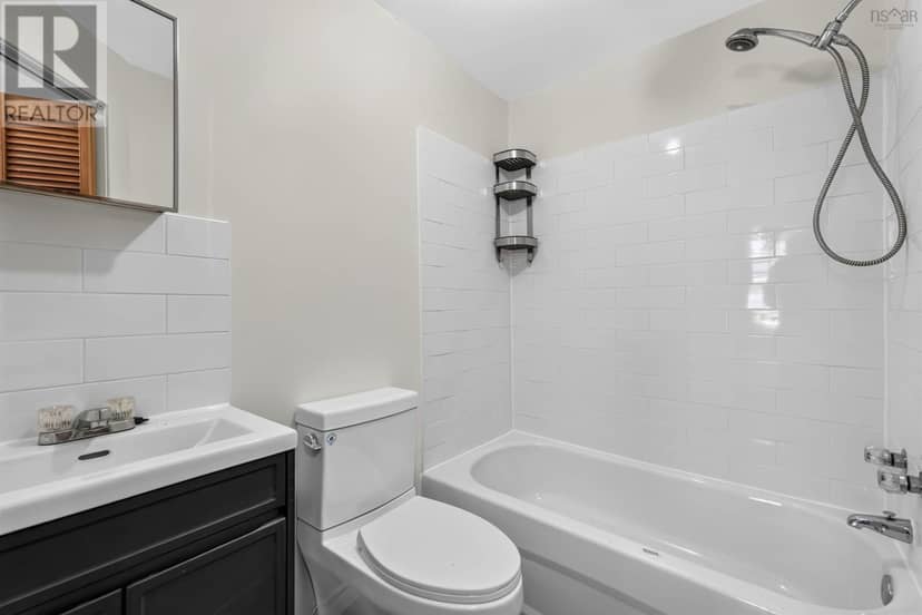 525 Main Street — photo 20 of 40