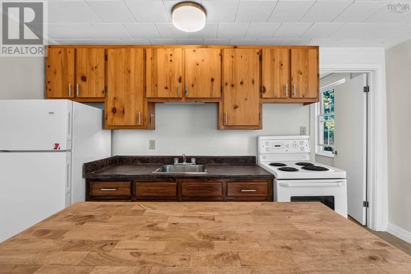 525 Main Street — photo 16 of 40