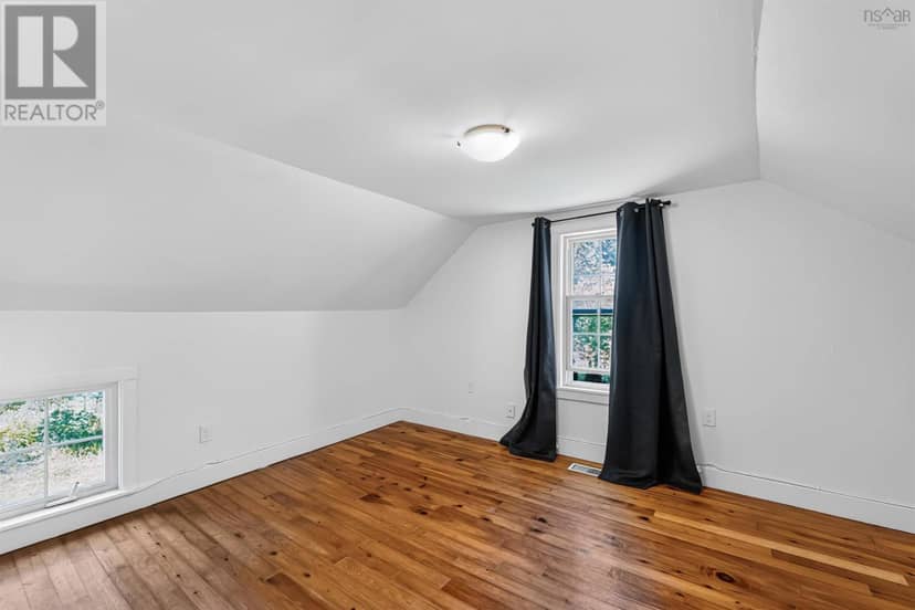 525 Main Street — photo 34 of 40